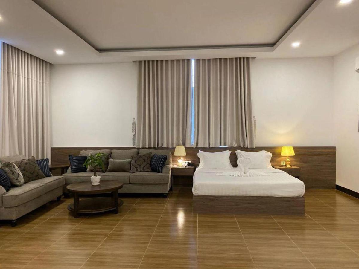 Apple Hotel Three - Near Pnh Airport Phnom Penh Exterior foto