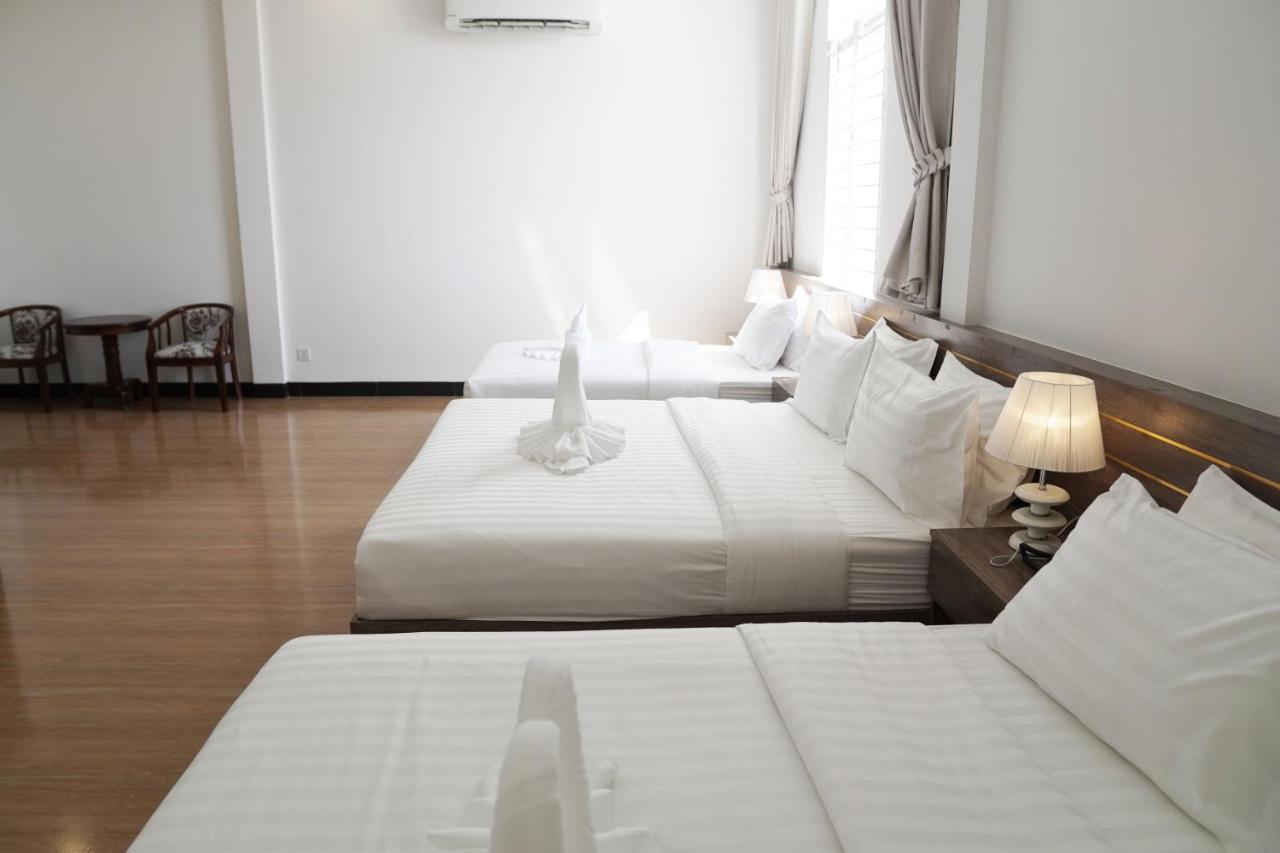 Apple Hotel Three - Near Pnh Airport Phnom Penh Exterior foto
